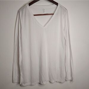 White v neck shirt